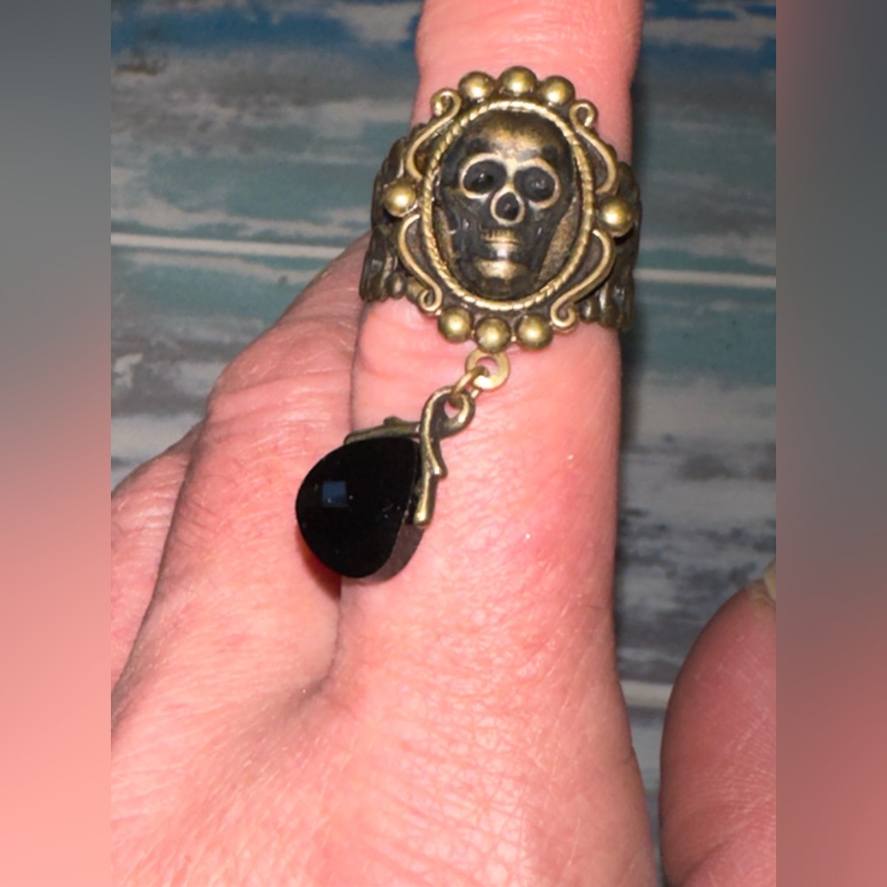 Swarvoski Steampunk Crystal Black Teardrop Gold Skull Ring Handmade